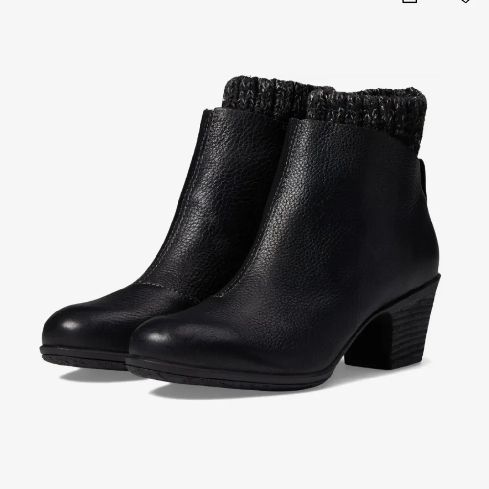 Comfortiva 100% Leather Women's Black Ankle Boots with Knit Cuff Size 6W New